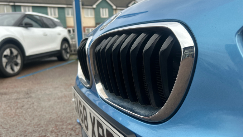 BMW 1 Series 118i [1.5] Sport 5dr [Nav/Servotronic] Petrol Hatchback